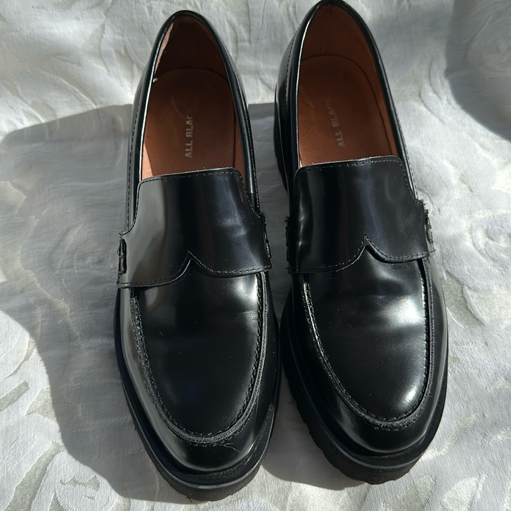 ALL BLACK Lugg Lady Lug Sole Black Shiny Platform Loafer 38, gently used, shoes